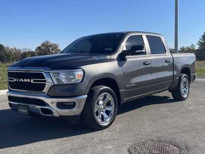2022 RAM 1500 Crew Cab, $27000. Photo 2