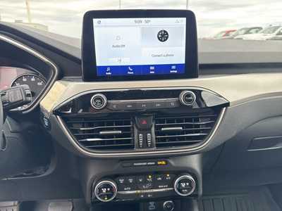 2021 Ford Escape, $21000. Photo 11