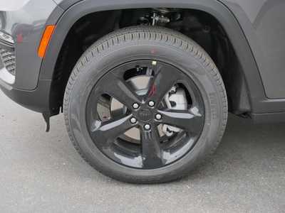 2025 Jeep Grand Cherokee, $47104. Photo 4