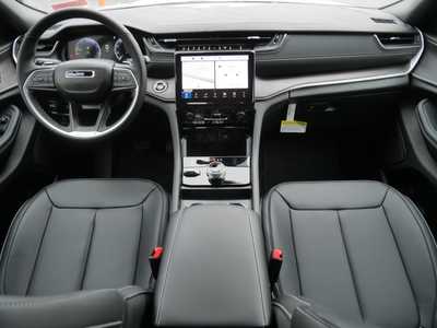 2025 Jeep Grand Cherokee, $47104. Photo 9