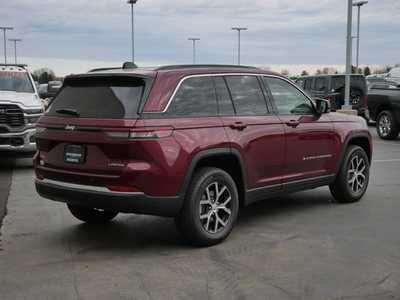 2025 Jeep Grand Cherokee, $42388. Photo 2