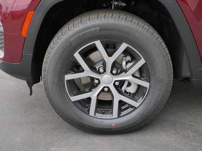 2025 Jeep Grand Cherokee, $42388. Photo 4