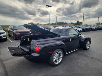2005 Chevrolet SSR, $35000. Photo 9