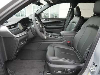 2025 Jeep Grand Cherokee, $44841. Photo 4