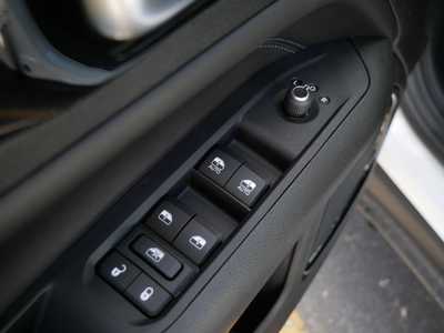 2026 Jeep Compass, $32585. Photo 7