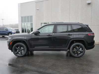 2025 Jeep Grand Cherokee, $44841. Photo 3