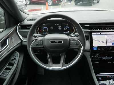 2025 Jeep Grand Cherokee, $42388. Photo 11