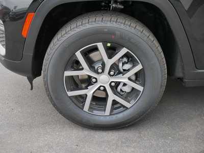 2025 Jeep Grand Cherokee, $42388. Photo 4