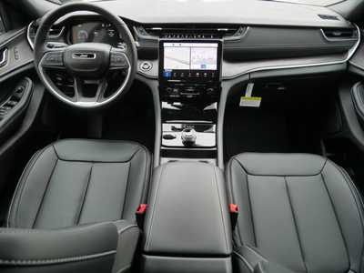 2025 Jeep Grand Cherokee, $42388. Photo 9