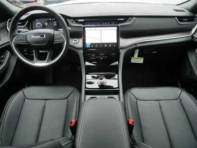 2025 Jeep Grand Cherokee, $44305. Photo 9