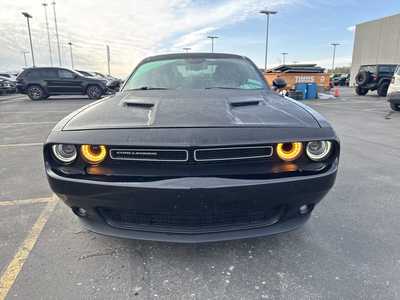 2017 Dodge Challenger, $18000. Photo 2