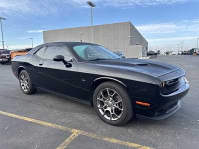 2017 Dodge Challenger, $18000. Photo 3