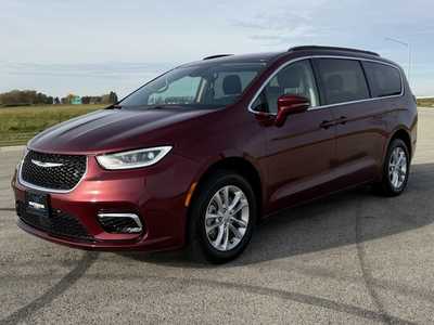 2021 Chrysler Pacifica, $29000. Photo 2