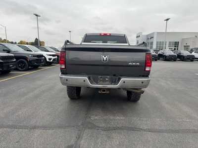 2016 RAM 2500 Crew Cab, $28000. Photo 4
