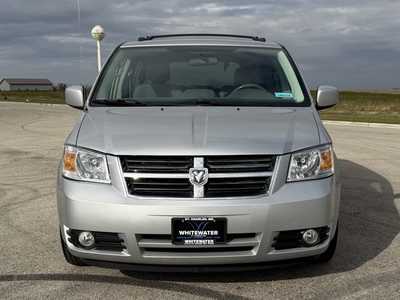 2010 Dodge Caravan, Grand, $12000. Photo 11