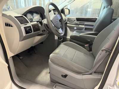 2010 Dodge Caravan, Grand, $12000. Photo 3