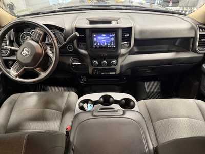 2019 RAM 3500 Crew Cab, $37500. Photo 4