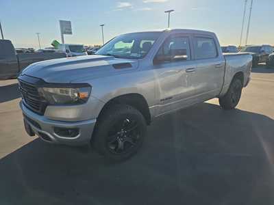 2021 RAM 1500 Crew Cab, $30000. Photo 2