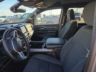 2021 RAM 1500 Crew Cab, $30000. Photo 3