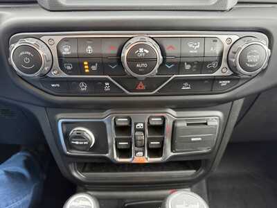 2022 Jeep Wrangler Unlimited, $31500. Photo 10