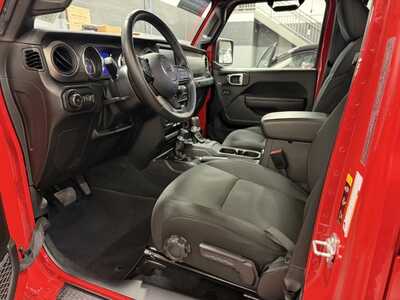 2022 Jeep Wrangler Unlimited, $31500. Photo 4