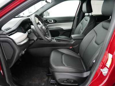 2026 Jeep Compass, $32600. Photo 6