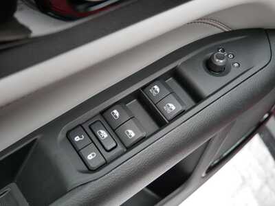 2026 Jeep Compass, $32600. Photo 7