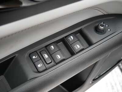 2026 Jeep Compass, $32600. Photo 7