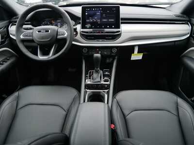 2026 Jeep Compass, $32600. Photo 9