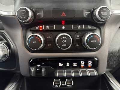 2022 RAM 2500 Crew Cab, $45000. Photo 6