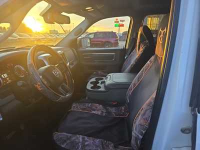 2019 RAM 1500 Crew Cab, $22500. Photo 3