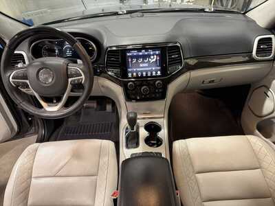 2020 Jeep Grand Cherokee, $28000. Photo 5