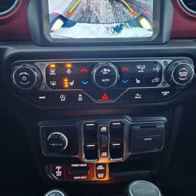 2023 Jeep Gladiator, $37000. Photo 12