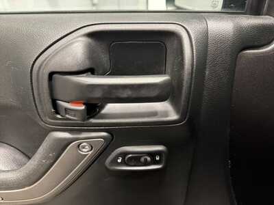 2018 Jeep Wrangler, $15500. Photo 12