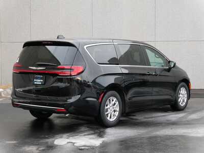 2026 Chrysler Pacifica, $40531. Photo 2