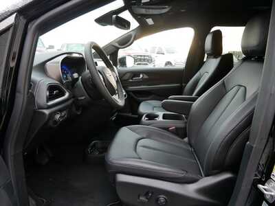 2026 Chrysler Pacifica, $40531. Photo 5