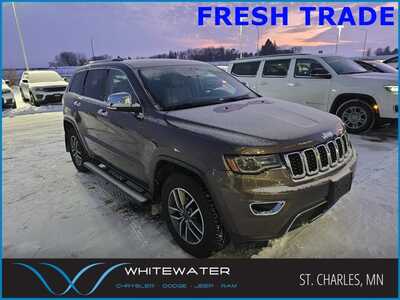 2020 Jeep Grand Cherokee, $21000. Photo 1