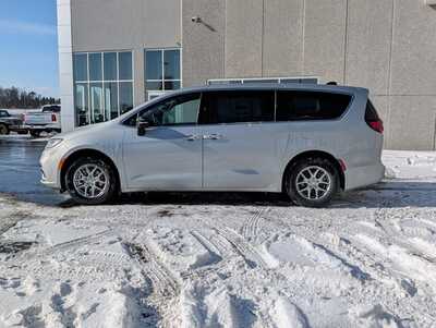 2026 Chrysler Pacifica, $42323. Photo 3