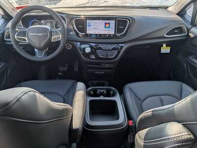 2026 Chrysler Pacifica, $42323. Photo 8