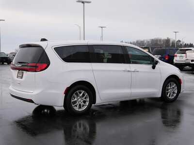 2026 Chrysler Pacifica, $40531. Photo 2