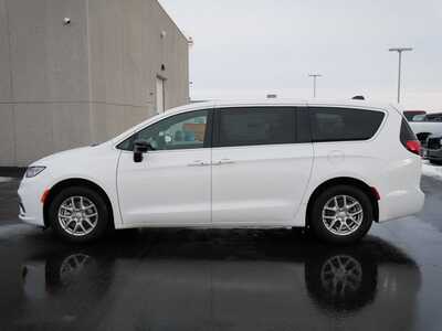 2026 Chrysler Pacifica, $40531. Photo 3