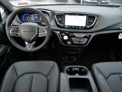2026 Chrysler Pacifica, $40531. Photo 8