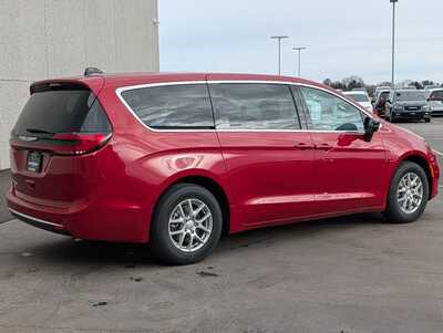 2026 Chrysler Pacifica, $42078. Photo 2