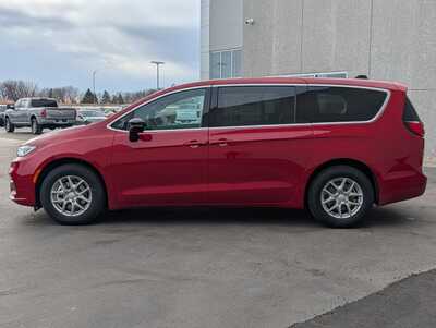 2026 Chrysler Pacifica, $42078. Photo 3