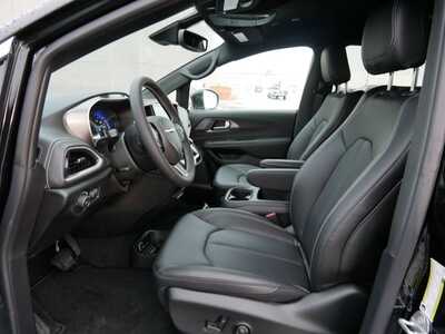 2026 Chrysler Pacifica, $41632. Photo 5