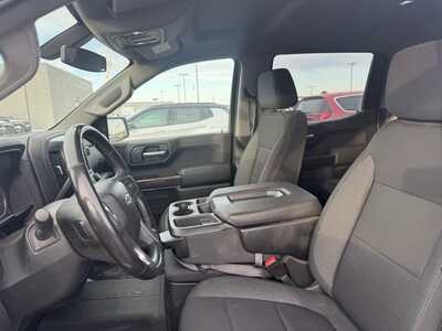 2022 Chevrolet 1500 Crew Cab, $30000. Photo 8