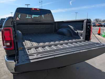 2026 RAM 3500 Crew Cab, $68597. Photo 7