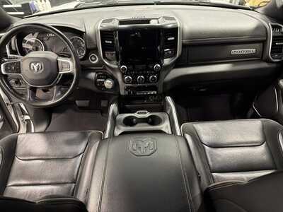 2020 RAM 1500 Crew Cab, $27500. Photo 4