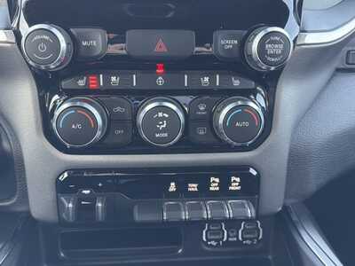 2020 RAM 1500 Crew Cab, $27500. Photo 9