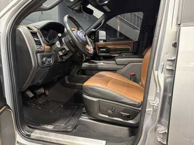 2023 RAM 3500 Crew Cab, $66000. Photo 4